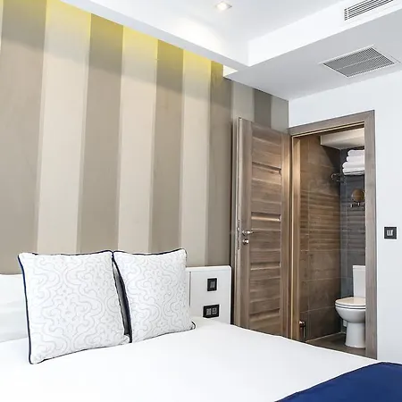 Pebbles Boutique Aparthotel 3*