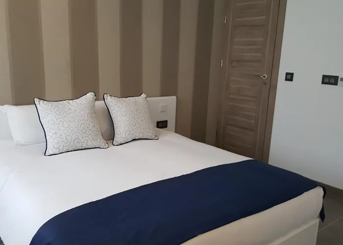 Pebbles Boutique Hotel 3*