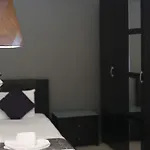 Pebbles Boutique מלון סליאמה