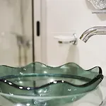 Pebbles Boutique Hotel 3*