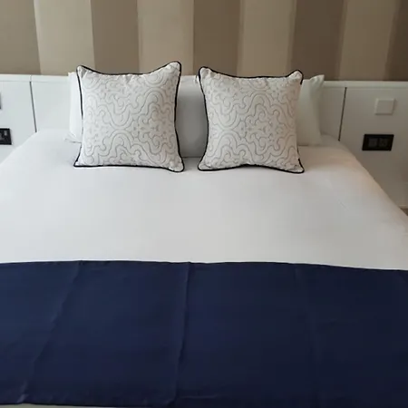 بيبلز بوتيك أبارتهوتل 3* سليمة