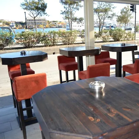 Aparthotel Pebbles Boutique 3*