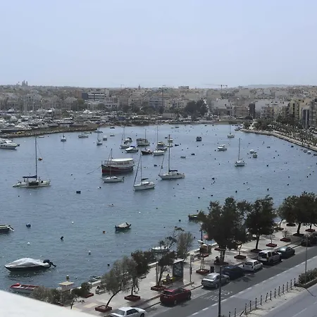 شقة فندقية بيبلز بوتيك أبارتهوتل 3*