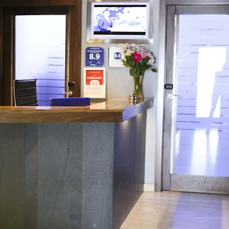 Pebbles Boutique スリーマ