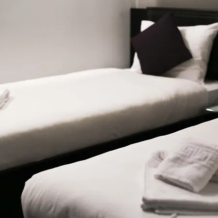 Pebbles Boutique スリーマ