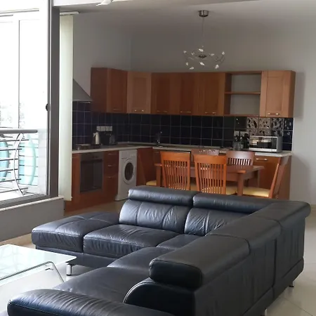 Pebbles Boutique 3* スリーマ