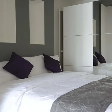 Pebbles Boutique Aparthotel