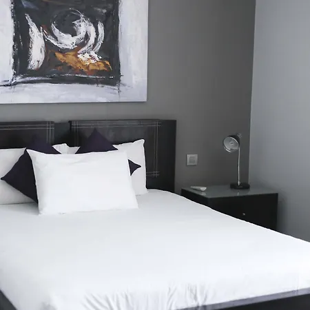 Pebbles Boutique Aparthotel Sliema