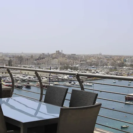 Pebbles Boutique 3* Sliema
