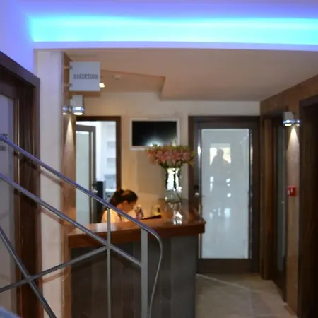 Pebbles Boutique Aparthotel 3*