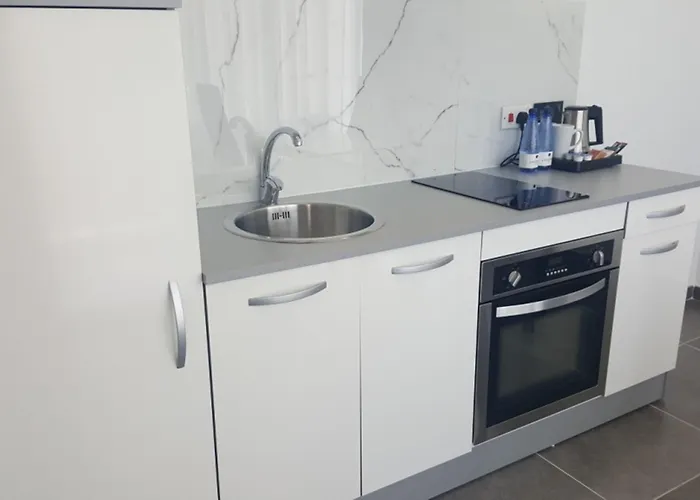 Pebbles Boutique 3* סליאמה